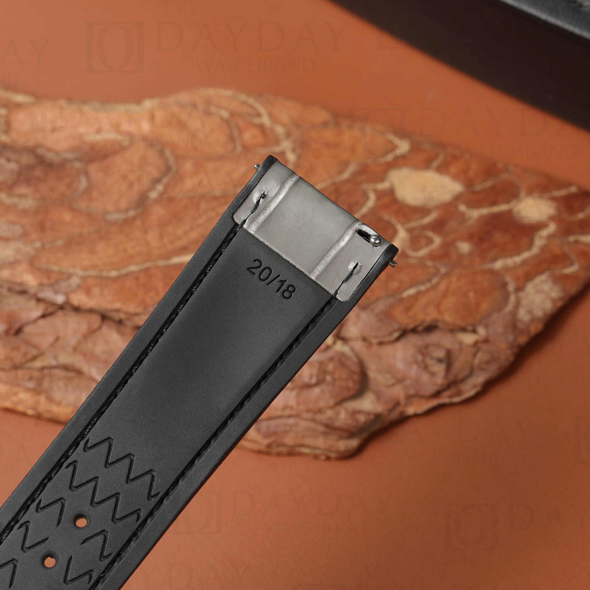 Custom Crocodile Leather Strap with Rubber Lining for 20mm, 21mm, 22mm 10 Custom Crocodile Leather Strap with Rubber Lining for 20mm, 21mm, 22mm - Image 10